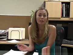 Lesbian milf gets tribbed by teenage babe