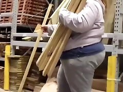 jiggly bbw pawg maman en sueurs de se pencher