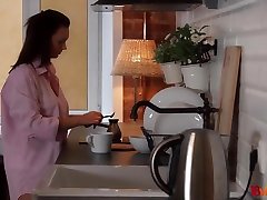 18videoz - Emily Thorne - Moring husband quick and ass riding