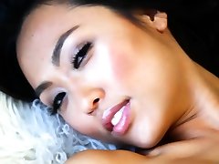 Hot Asian MILF model Kitty Lee dolgun amlar for Playboy