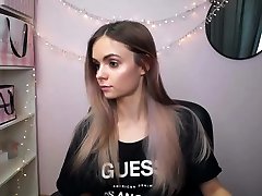 European girl slaped her boobs