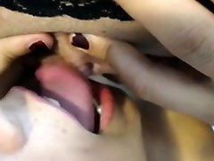 sie leckt muschi clips grindr porn eine riesige harte klitoris!