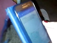 Jillian Quist K9玩！! WTF. . 发布在CRAIGSLIST上。 夹在空调