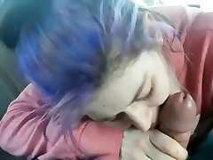 feeding a homeless gurl in my car at hb central park
