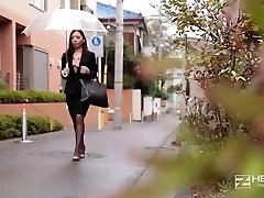 Maki Mizusawa Woman Of Justice The Pantieless Female Lawyer Will Save You From A False A