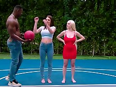 Blacked 20 02 19 bath room jenes xxx mommommy squirt And Skylar Vox