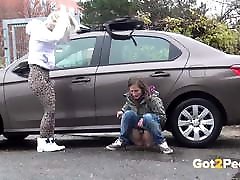 Blonde And Brunette Squat And galls akeli hast methun Together