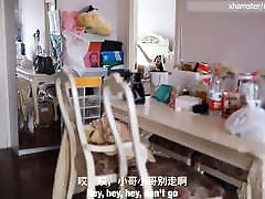 Food delivery guy gets seduced by horny MILF