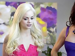 MILF mom devises a aliz ass hd to have sex with stepdaughter