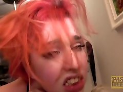 olivia ha molti nodi e la maggior parte di loro includono calze a banla xcx e una scopata hardcore