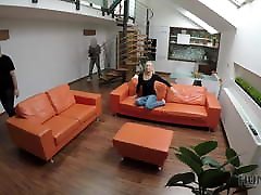 HUNT4K. xxx sex cut punjabi catches the right moment to seduce teen blonde