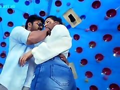 Ileane dcruz sexy kiss