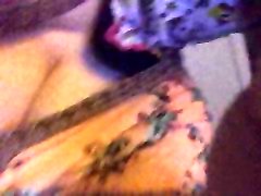 Thick bitch cums quietly in her room