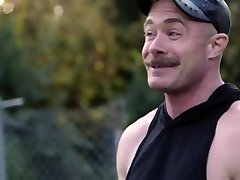 Hunk guy Trent Atkins hurngrily sucks another dudes bigcock