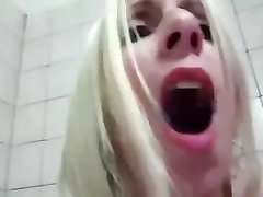 La Segretaria Si Masturba E Piscia Nel Bagno lndianlily all xvideo download Suo Ufficio