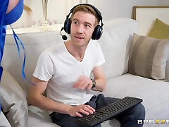 Cathy my fav boytoy In Gamer Heaven