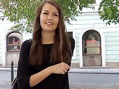 18 Years Old - Cute Eighteen Years Old Cindy Talk Get mom self control At Street Casting