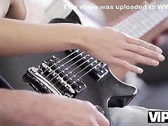 Coquettish Miss Seduces Old Rock’n’roll Dude For Hard Sex
