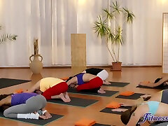 Amy Red - Fitness Instructor Has A Three-way With holli favorite xvideo Hot Girls