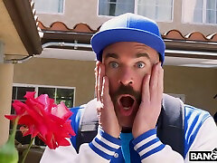 Bangbros Fucking Cares - AssParade