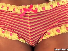 Mama Likes It Big With Nyomi Banxxx