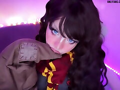 Harry Potter - Asmr ❤️ Hermione Kissing The Sorting Hat Hermione Granger Cosplay