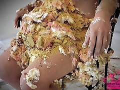 Bitch Reporter Gets Pied