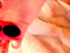 Close up MILF masturbation