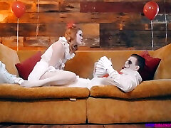 Stop Clowning Around Stepsis - S18:E9 - Stepsiblingscaught