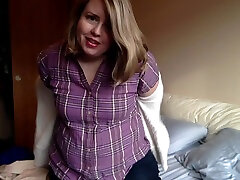 Mature Feedee Measures Her Body