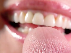 x sztuka zbliżenie sex oralny, grając z moimi mężami twardy kutas głowy