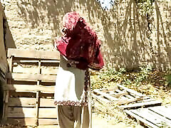 Zoya Bhatti, Dress Change, village life, Desi Girhot, sexy