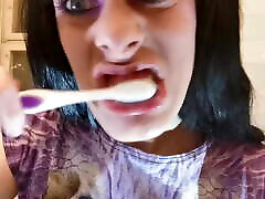 Mouth & teeth fetish toothbrush after goodmorning BJ pt1
