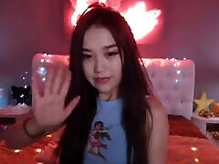 Asian webcam girl, seachdannielle fox movies looking for play