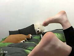 Feet On toni back - Miley Grey