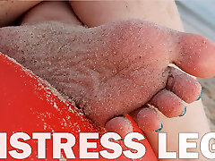 Dirty mom jealous about sons gf Feet On The Sea – Close-ups
