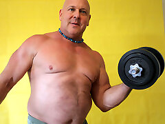 Big mysister fucking Gay men man musclebear Muscle daddy is shaving Bodybuilder