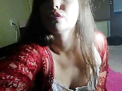 The naughty beauty decided to have fun and get double pleasure.