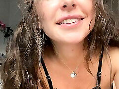 young china xxx nangi bleeding cums clit vacuum