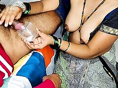 Pados ki aunty unke bahu ke liye mere land ka pani mangne lagi