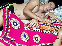 I eat the pussy of this delicious milf who is my stepmother