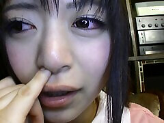Plump and cute big tits Momoka digging her nosebuton01-01