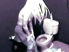 Hot Blonde fingering her khapri girls public toilet