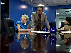 FFM threesome in the office with Jenny Handrix & sfate mom Hills