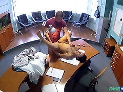 Naughty lombok seks job bangs his amateur brunette patient on the table