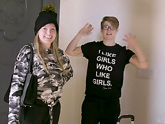 Cute teen lesbians Scarlett Sage and Emily Willis pussy licking