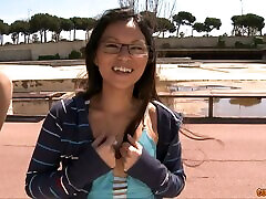 Can anyone ride the schlong so well like this mature parmaklama chick?