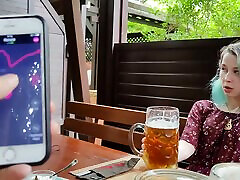 Kinky police potral video porno de norkys batista use remote control vibrator in public