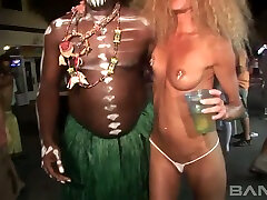Hot hoes leave their inhibitions at the door and starts showing off their asses