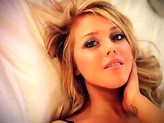 Ashley Zeitler is a hot sweetheart with some nice shapes